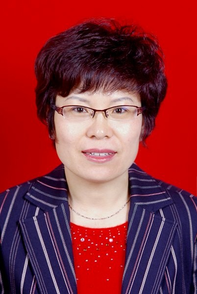 <b>鞠衛(wèi)萍</b>